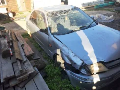 Ford Laser. JC6AAASGNLYY35493 ����