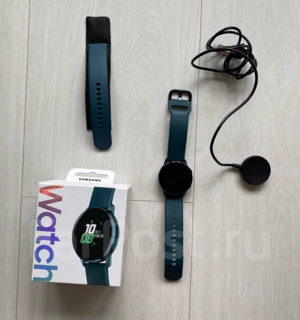 Samsung Galaxy Watch Active. GPS, NFC ����