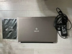DEXP Atlas. 15.6", 2,4����, ��� 4 ��, ���� 500���, WiFi: 1, Bluetooth: 1 ����
