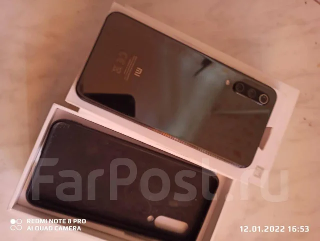 Xiaomi Mi9 SE. �/� ����