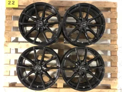 Hot Stuff Cross Speed Cyber-5. 7.0x17", 5x114.3, ET48, �� 73,1���. ����