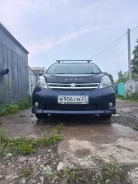 Toyota Isis. �������, ��������, 1.8 (132��.�.), ������, 200 000����. �� ����