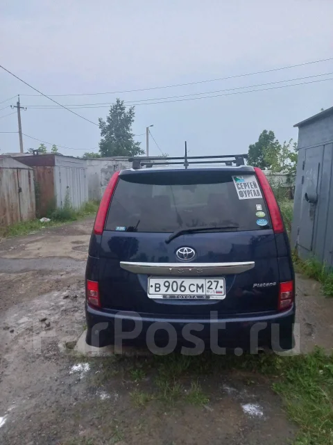 Toyota Isis. �������, ��������, 1.8 (132��.�.), ������, 200 000����. �� ����