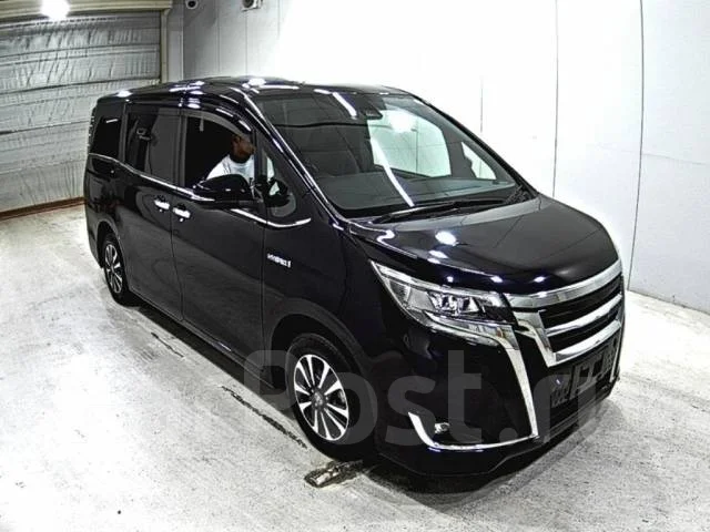 Toyota esquire 2018