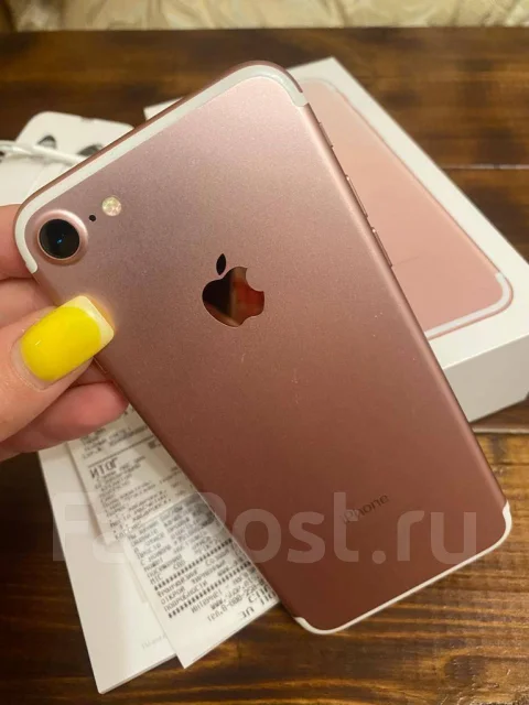 Apple iPhone 7. �/�, �������, 3G, 4G LTE, NFC ����
