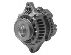 ��������� Kubota V3300/ V3307/ V3800 12V 60A M224 1C011-64014 12v 60A 1C01164014 ����