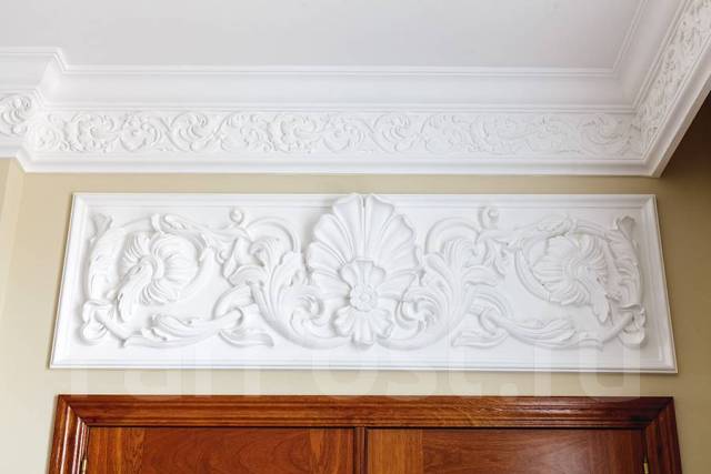 Установка потолочного фриза, карнизов, плинтусов во Владивостоке