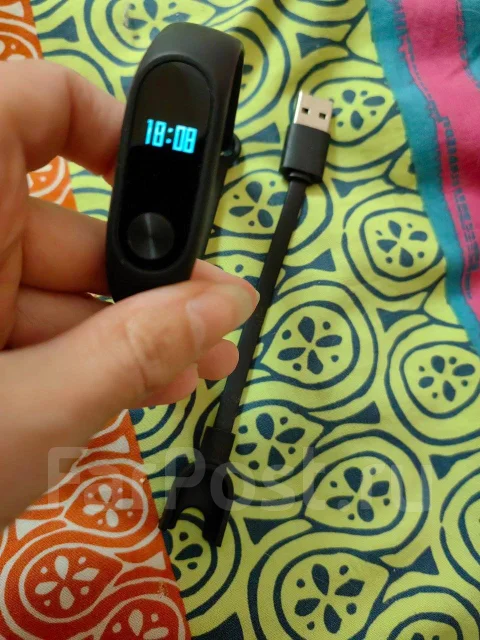 Xiaomi Mi Band 2 ����