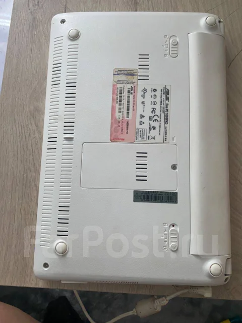 Asus Eee PC 1001PXD. WiFi: 1, Bluetooth: 1 ����