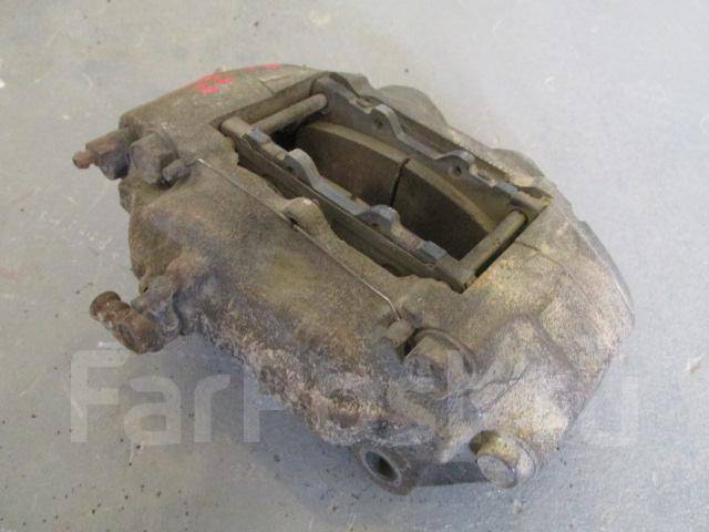 Суппорт ленд крузер 100. Передний суппорт тойота ленд крузер 100. Суппорт ленд крузер 100. Суппорт тормозной левый передний ленд крузер 100. Суппорт ленд крузер 100.