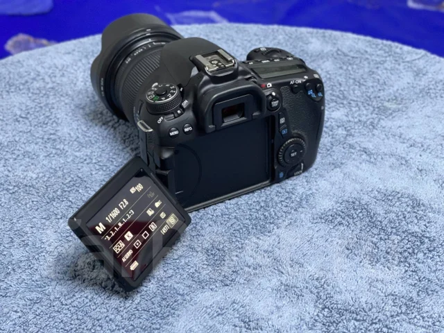 Canon EOS 70D ����