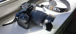 Sony Alpha ILCE-7 IV. 20 � ����� ��, ���: 14� � ����� ����