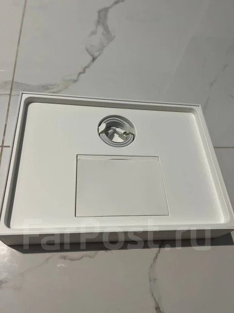 Apple MacBook Pro 13. 13.3", ��� 8 ��, ���� 512���, WiFi: 1, Bluetooth: 1, ����������� �� 12��. ����