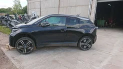 BMW i3 ����
