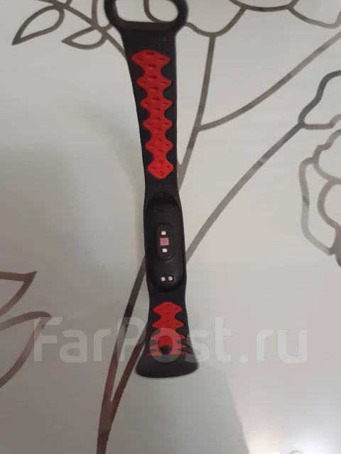 Xiaomi Mi Band 4 ����
