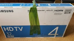 Samsung UE32N4000. LED ����