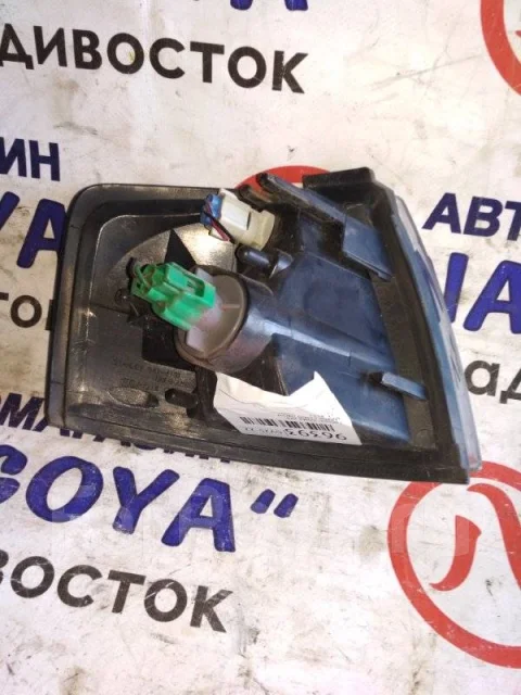 Не горят задние габариты мазда демио