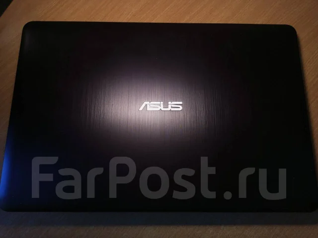 Asus VivoBook D540MB. 15.6", 2,7����, ��� 4 ��, ���� 500���, WiFi: 1, Bluetooth: 1, ����������� �� 9��. ����