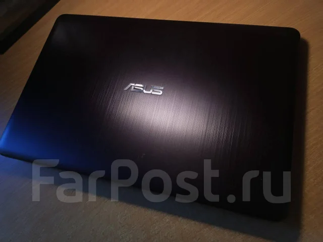 Asus VivoBook D540MB. 15.6", 2,7����, ��� 4 ��, ���� 500���, WiFi: 1, Bluetooth: 1, ����������� �� 9��. ����