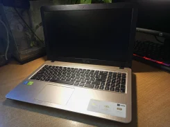 Asus VivoBook D540MB. 15.6", 2,7����, ��� 4 ��, ���� 500���, WiFi, Bluetooth, ����������� �� 9��. ����