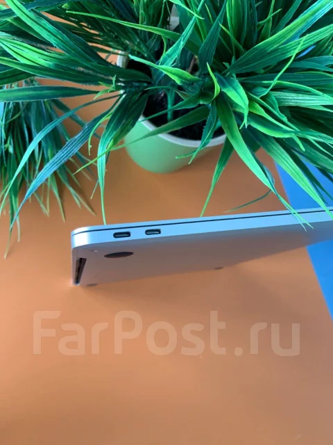 Apple MacBook Pro 13 2017 Mid. 13.3", 2,3����, ��� 8 ��, ���� 128���, WiFi: 1, Bluetooth: 1, ����������� �� 12��. ����