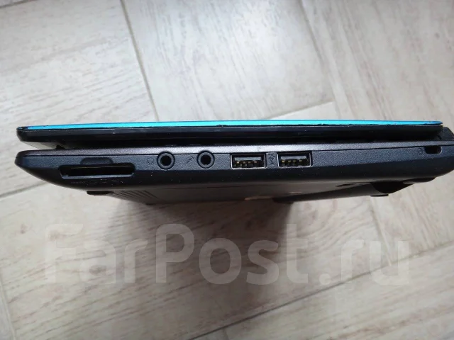 Acer Aspire One D270. 10.1", 1,6����, ��� 2048 ��, ���� 160���, WiFi: 1, ����������� �� 1��. ����