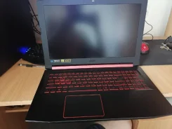 Acer Nitro 5. 15.6", 3,5����, ��� 12 ��, ���� 500���, WiFi, Bluetooth, ����������� �� 2��. ����