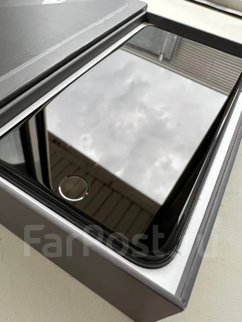 Apple iPhone 8 Plus. �/�, ������, 3G, 4G LTE, ����������, NFC ����
