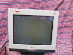 LG. 17", ���������� ��� (CRT) ����