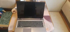 Lenovo IdeaPad Y570. 15.6", 2,4����, ��� 4 ��, ���� 500���, WiFi: 1, Bluetooth: 1, ����������� �� 1��. ����