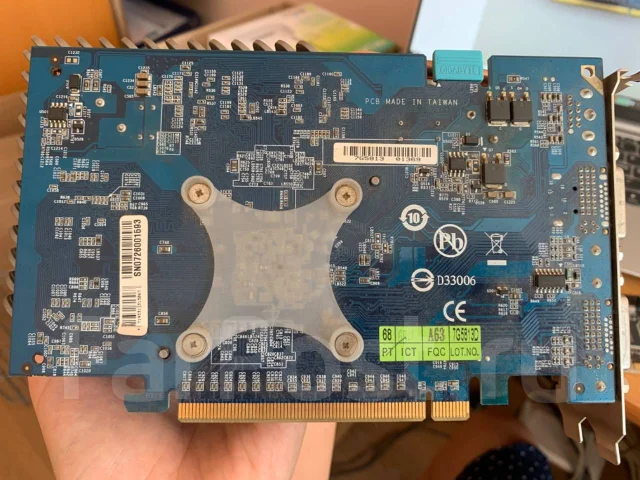 Quadro GV100 ����
