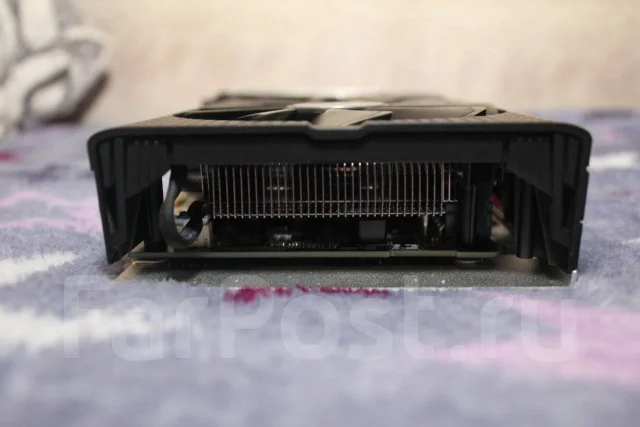 Radeon RX 590 ����