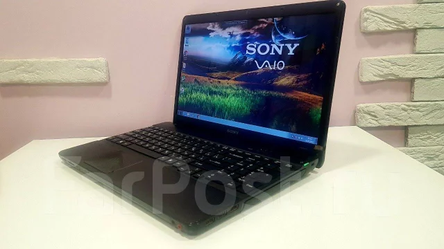 Sony VAIO. 15.6", ���� 320���, WiFi: 1. ��� ����� �� ������� ����