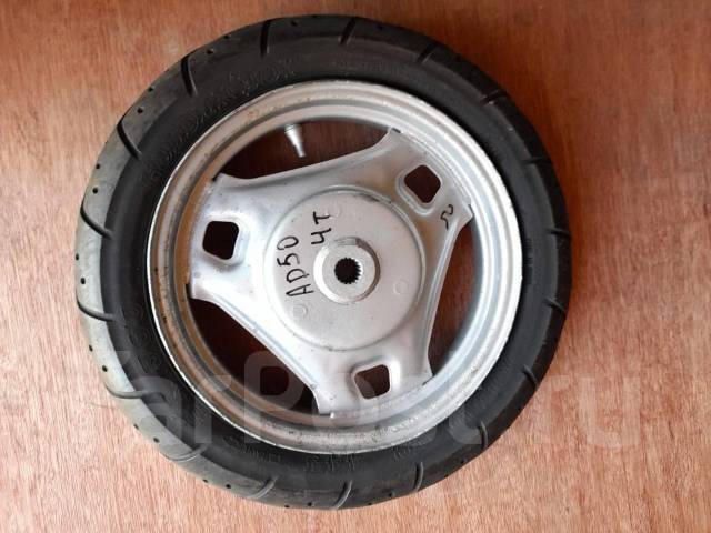 Шина с диском на мопед Suzuki 4т - Колеса и резина во Владивостоке