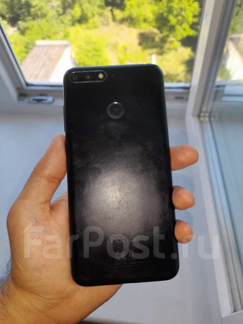 Honor 7C. �/�, ������, 4G LTE, NFC ����