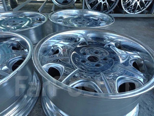 Riverside. 8.5/9.5x19", 5x114.3, ET36/36 ����