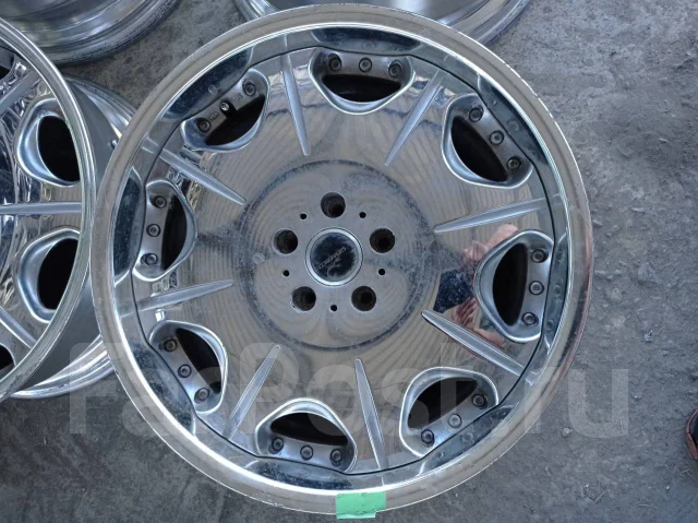 Riverside. 8.5/9.5x19", 5x114.3, ET36/36 ����