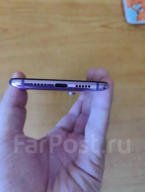 Xiaomi Mi9. �/�, �������, 4G LTE, Dual-SIM, NFC ����