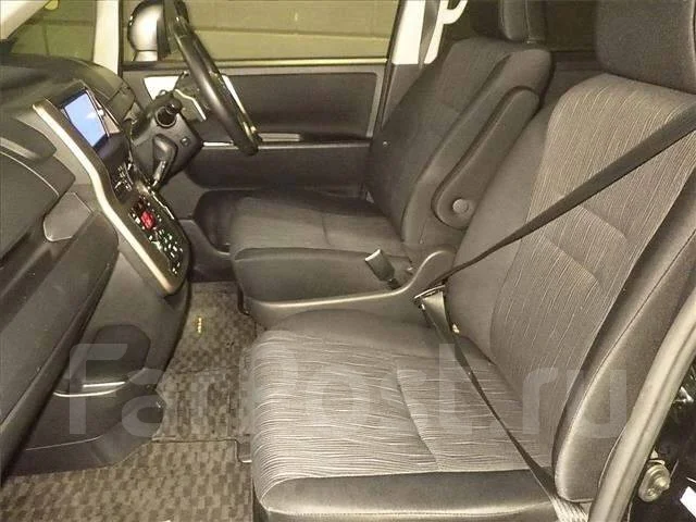 Toyota Noah. ��������, 4wd, 2.0 (158��.�.), ������, 117 000����. ��, �/�. ��� ����� �� ������������ ����