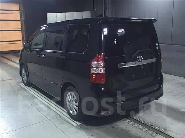 Toyota Noah. ��������, 4wd, 2.0 (158��.�.), ������, 117 000����. ��, �/�. ��� ����� �� ������������ ����
