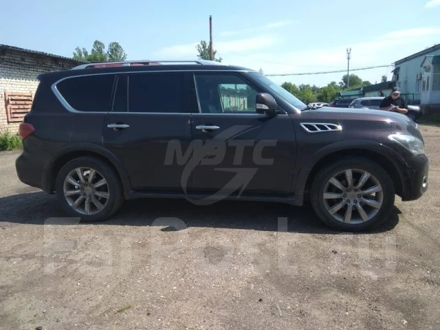 Infiniti QX56. �������, 4wd, 5.6 (450��.�.), ������, 125 000����. �� ����