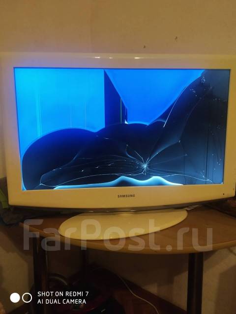 Samsung. LCD (��) ����