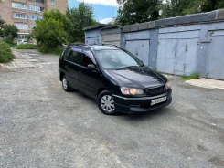 Toyota Ipsum. �������, ��������, 2.0 (135��.�.), ������, 300 000����. �� ����