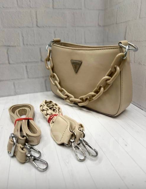 Сумочка женская в стиле Guess - Аксессуары и бижутерия во Владивостоке