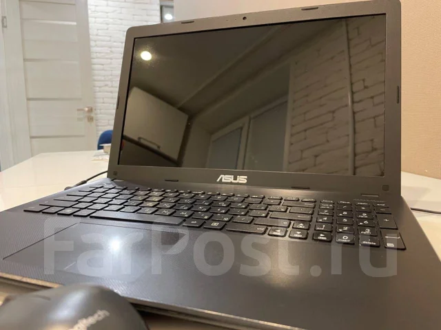 Asus X551CA. 15.6", WiFi: 1, Bluetooth: 1 ����