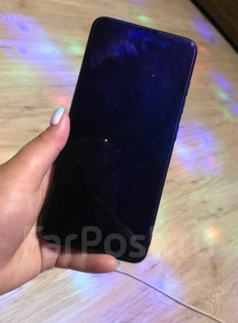 Samsung Galaxy A51. / 
