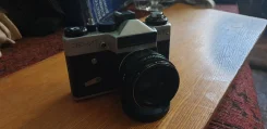 ����� ����