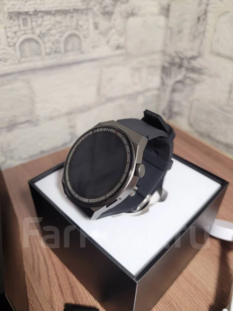 Smart Watch. GPS, NFC, IP67 ����