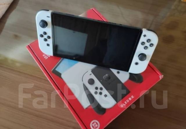 Nintendo switch Oled 300gb + 4 картриджа + челох и стекло. Трейд ин ...
