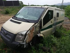 Ford Transit Connect ����